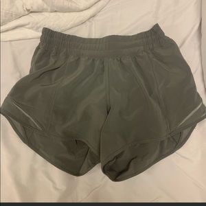 Lulu lemon hotty hot shorts size 6 long